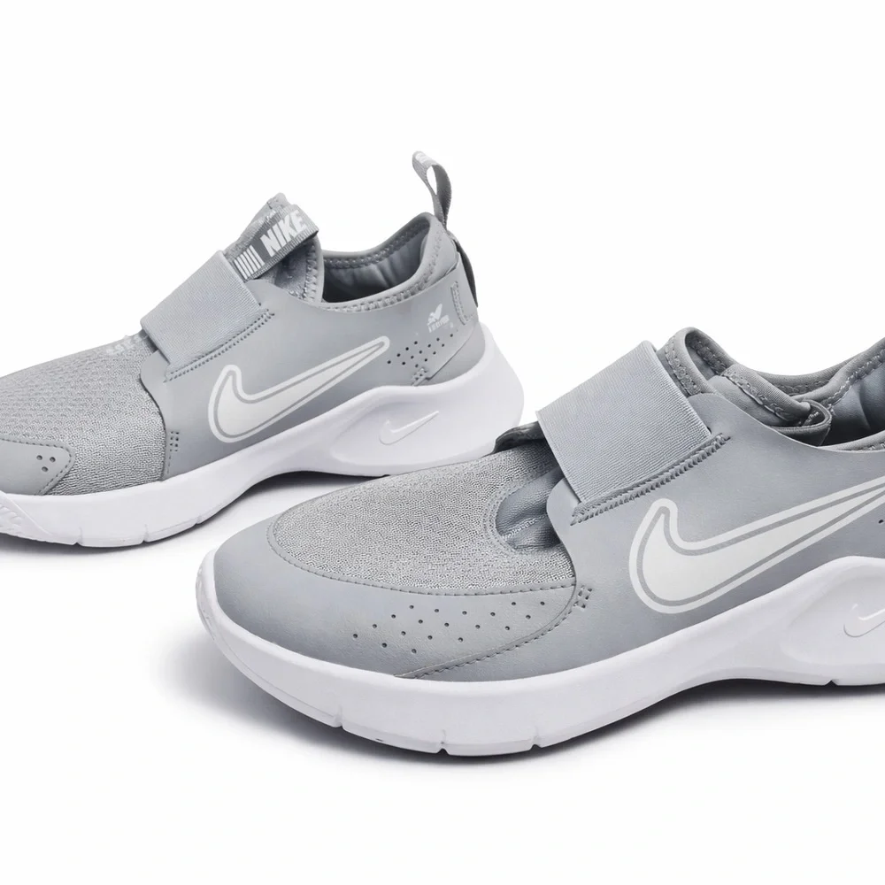 NWOT Nike Flex Runner Youth 3Y Gray White FN 2294-001